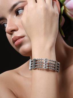 VENI - Silver-Plated Oxidised Kada
