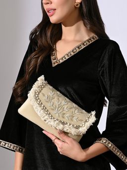 Lavie Signature - Gold Womens Irvine Emb Envelop Clutch (M)