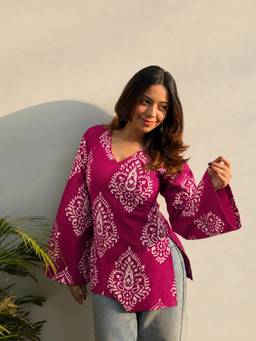Gahan - Womens Pink Rayon Blend Printed Straight Short Kurti