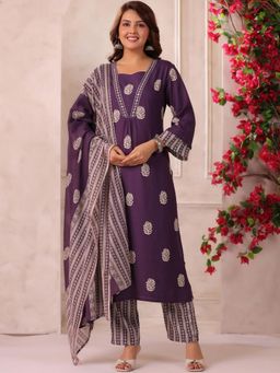 Gahan - Womens Purple Rayon Blend Straight Kurta with Pant & Dupatta