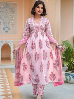 Gahan - Womens Peach Rayon Blend Anarkali Kurta with Pant & Dupatta