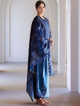 Gahan - Womens Plus Size Navy Blue Rayon Blend Straight Kurta with Pant & Dupatta