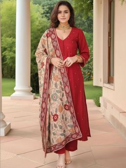 Gahan - Womens Plus Size Red Rayon Blend Straight Kurta with Pant & Dupatta