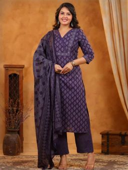 Gahan - Womens Purple Rayon Blend Straight Kurta with Pant & Dupatta