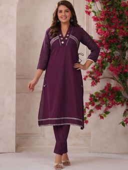 Gahan - Womens Wine Rayon Blend Solid A-Line Kurta with Pant