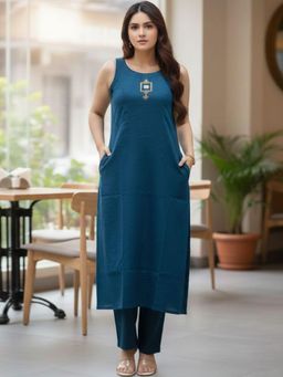 Gahan - Womens Plus Size Teal Rayon Blend A-Line Kurta with Pant