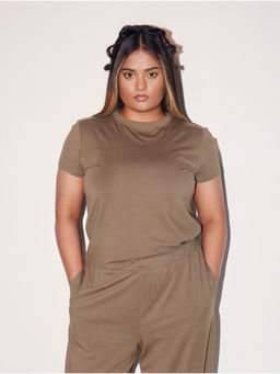 NeceSera - Olive Supima T-shirt