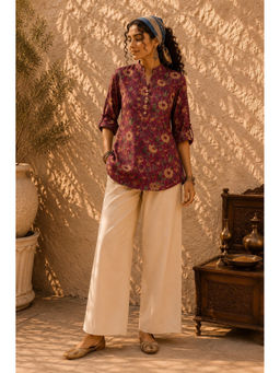 Vastramyaa - Maroon Floral Printed Cotton Mandarin Collar Regular Fit Top