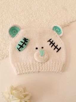 Woonie - White Handmade Bear Design Beanie