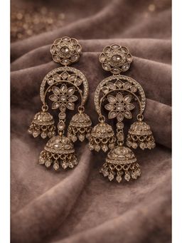 Qunic - The Gold Keepsake White Earrings