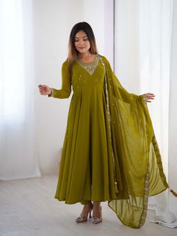 Wedani - Women Green Embroidered Anarkali & Pant With Dupatta