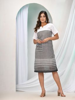 Angoshobha - Black Cotton Bengal Handwoven One Piece Dress