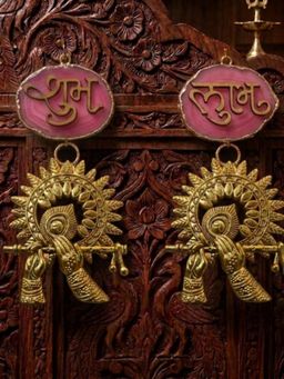 Homearte - Agate Shubh Labh Metal Krishna Bansuri Hanging - Pink