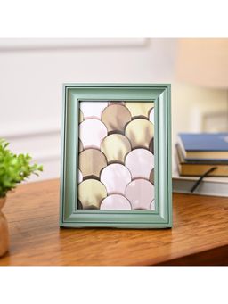Voncasa - Green Matte Plastic Rectangular Photo Frame with Scallop Pattern