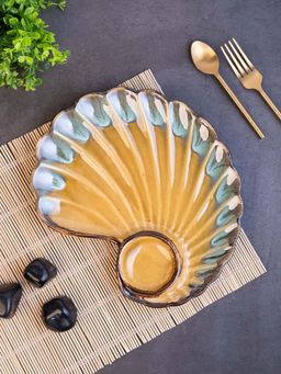 VarEesha - Mustard Studio Pottery Mor Chip n Dip Ceramic Platter