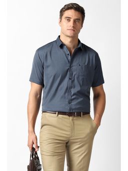 Van Heusen - Men Navy Blue Solid Half Sleeves Formal Shirt