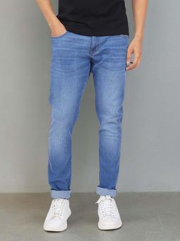 Wrangler - Men Blue Vegas Regular Fit Low Rise Heavy Fade Jeans