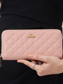 Pink color option, Currently selected