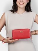 Maroon color option, Currently selected