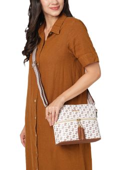 Lavie - Women's Mono Tilly Medium Dome Sling Bag (M)