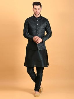Uri and MacKenzie - Men Green Kurta Pyjama with Nehru Jacket