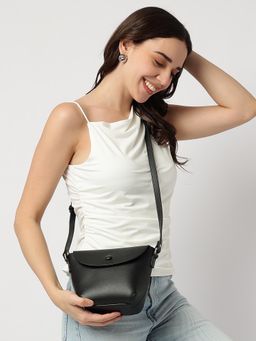 Fastrack - Black Solid Catch Me If You Can Sling Bag