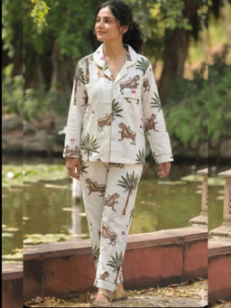 Tittertots - Women White Jungle Printed Shirt with Pyjama