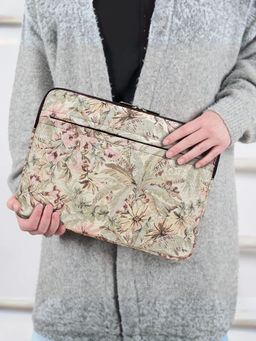 The Clownfish - Unisex 14 Inch Tablet Case Laptop Sleeve