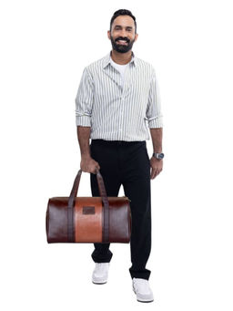 The Clownfish - Unisex Synthetic 20L Brown Duffle Travel Bag