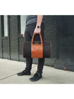 The Clownfish - Duffle Bag with Detachable Belt for Unisex Adult