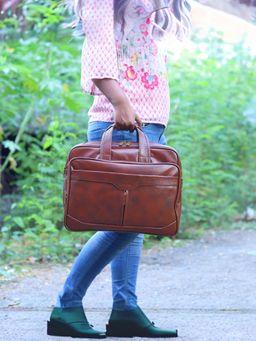 The Clownfish - 16L Faux Leather Expandable 15.6 Inch Laptop Messenger Bag with Detachable Belt