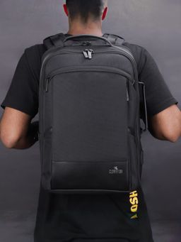 The Clownfish - 21L Unisex 15.6 Laptop Backpack