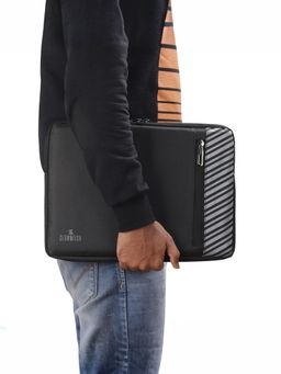 The Clownfish - Unisex 14 Inch Laptop Sleeve