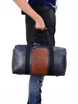 The Clownfish - 25 Litres Faux Leather Travel Duffle Bag with Detachable Belt