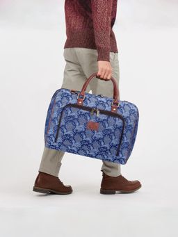 The Clownfish - 28L Travel Duffle Bag Fits 15.6 Inch Laptop with Detachable Belt