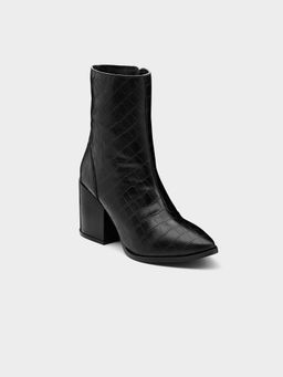 ADORLY - Women Textured Block Heeled Regular Casual Boots