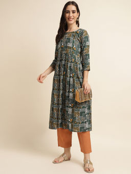 Fabclub - Green Rayon Printed Kurta with Pant