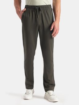 Jockey - 9500 Men Super Combed Cotton Rich Regular Fit Trackpant - Olive