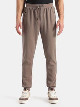 Jockey - AM05 Men Super Combed Cotton Rich Pique Slim Fit Jogger - Dark Khaki