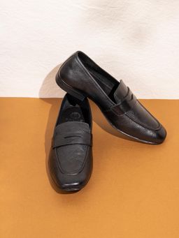 PRIVO - Mens Black Solid Round Toe Formal Loafers