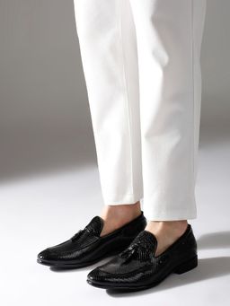 PRIVO - Mens Black Solid Round Toe Formal Leather Moccasins