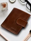 Brown color option, Currently selected