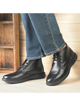 Valentino - West Port Men Leather Black Chukka Boots