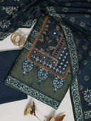 Green color option, Sold out, Currently selected