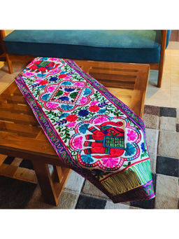 TheYUGO - White Sajavat Kutch Embroidery Table Runner