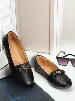 Iconics - Womens Black Color Textured Comfortable Ballerinas