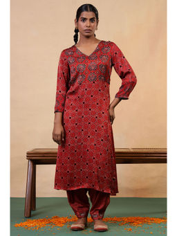 Folksong - Red Clay Viscose Straight-Fit Ethnic Motif Ajrakh Print Kurta for Women