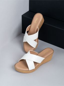 Inc.5 - Womens White Party Wear Solid Round Toe Wedges Heels