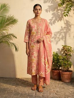 trueBrowns - Peach Ikat Print Embellished Kurta With Pant & Dupatta