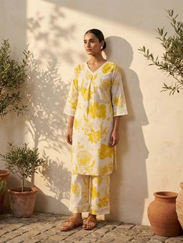 trueBrowns - White Yellow Floral Print Kurta With Palazzo